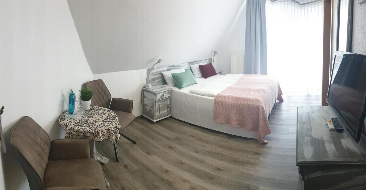 Hotel Blischke Carolinensiel Esterno foto